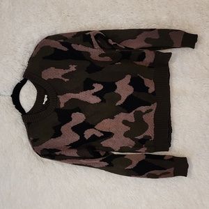 En Creme Medium Camouflage Sweater